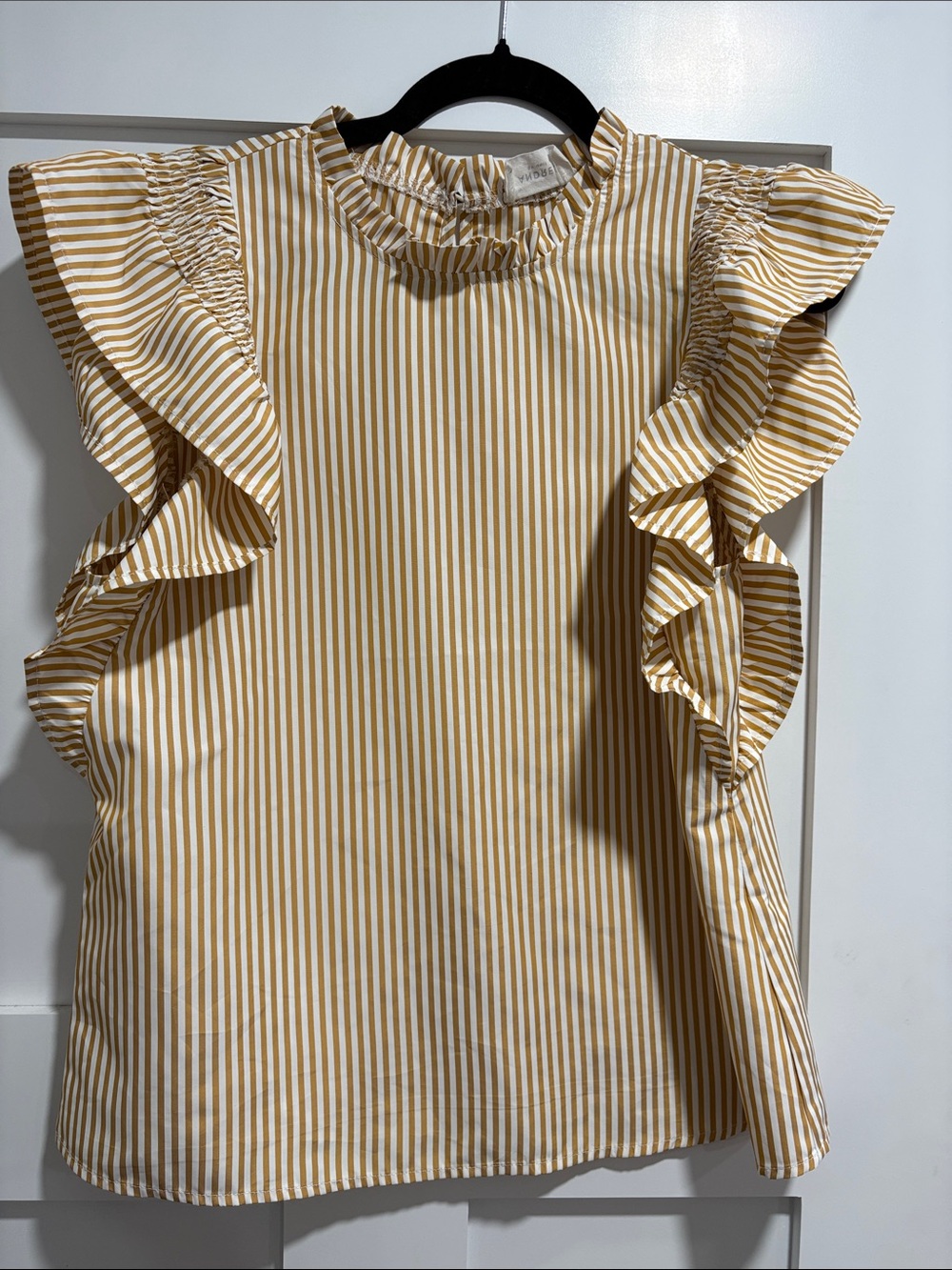 ANDREE BY UNIT Striped Ruffle Sleeve Blouse in White and Tan